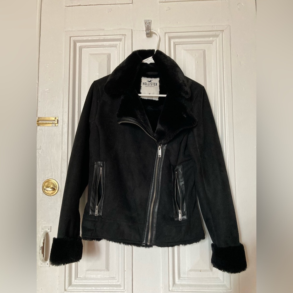 Hollister // Black Faux Fur Jacket // Size M